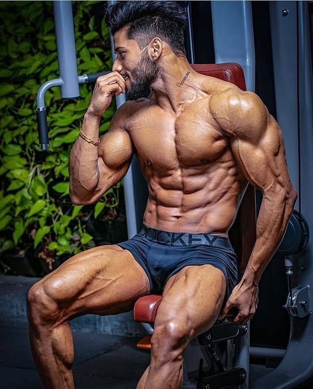 Cliente verificado de Fitness Addiction en entrenamiento
